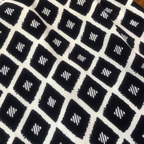 JACK BB Dakota Eloise Diamond Print Racerback Top - Picture 4 of 7